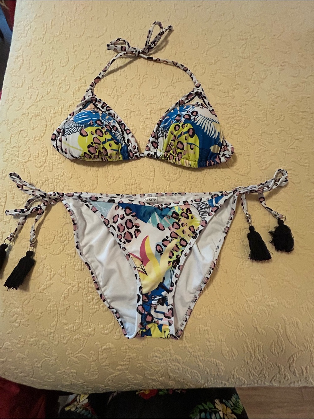 Venus bikini!